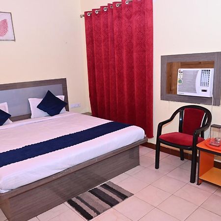 Hotel The Finch بوري المظهر الخارجي الصورة